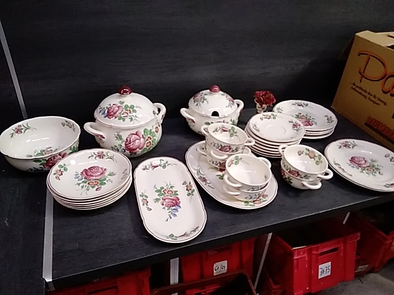 SERVICE COLMAR VILLEROY BOCH  32 PIÈCES 