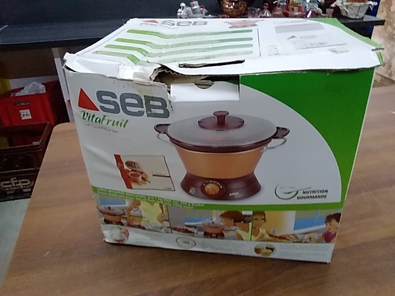 CONFITURIER ÉLECTRIQUE SEB VITAFRUIT