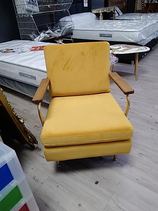 FAUTEUIL VELOURS MOUTARDE 