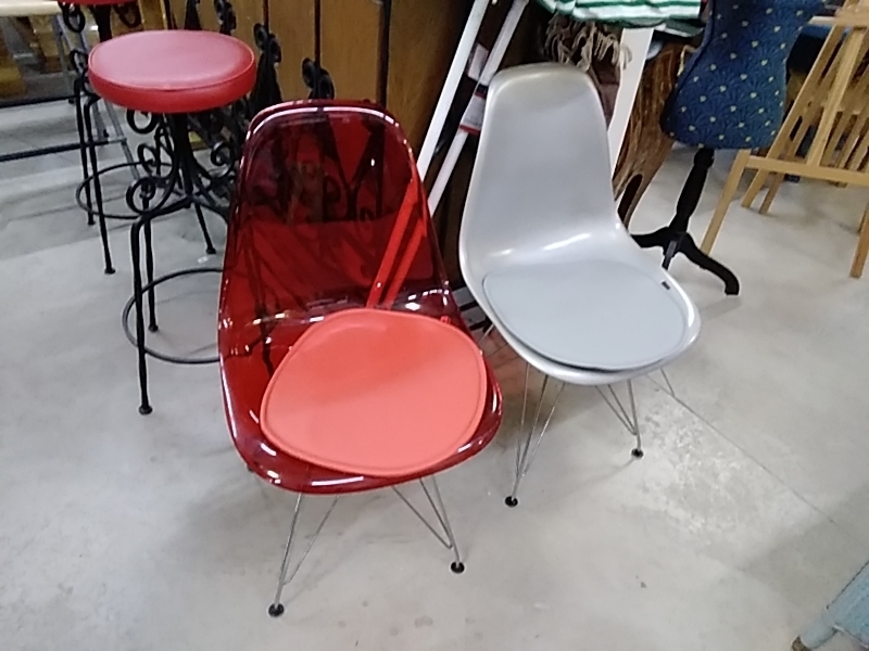 CHAISE 