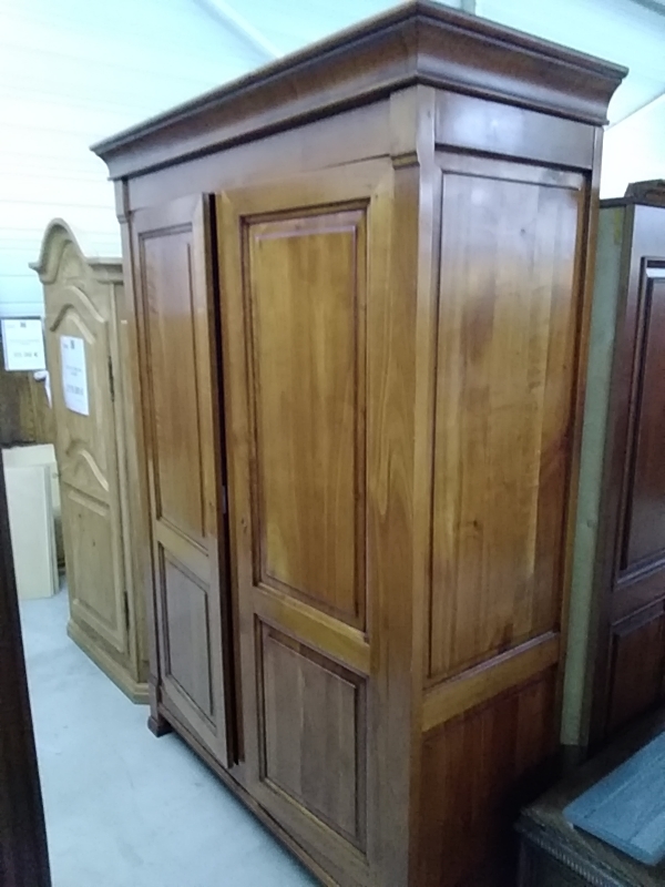 ARMOIRE 2 PORTES LOUIS PHILIPPE TEINTE MERISIER 