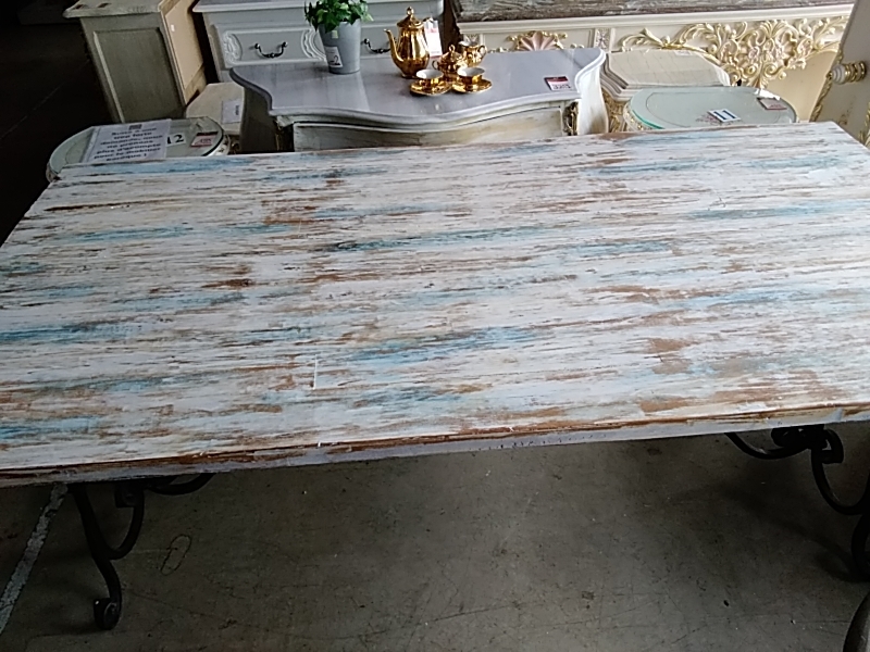 TABLE RECTANGULAIRE LOBERON 