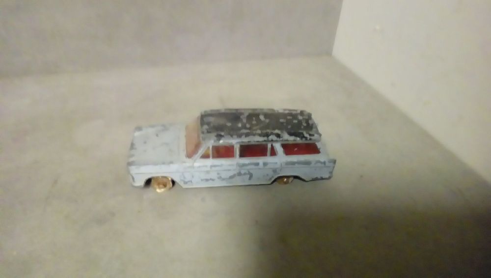VOITURE DINKY TOYS FIAT 1800