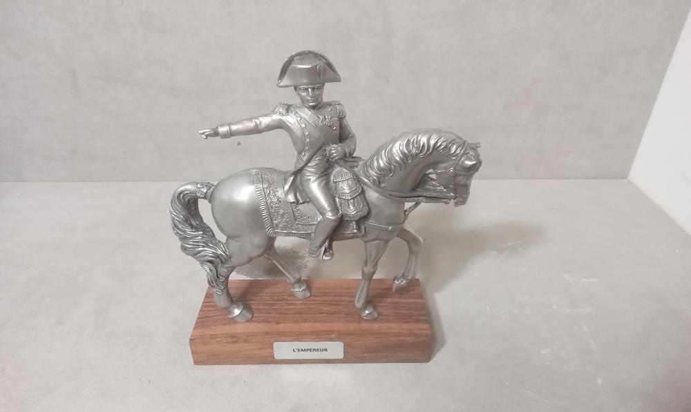 SUJET CAVALIER ETAIN DU PRINCE