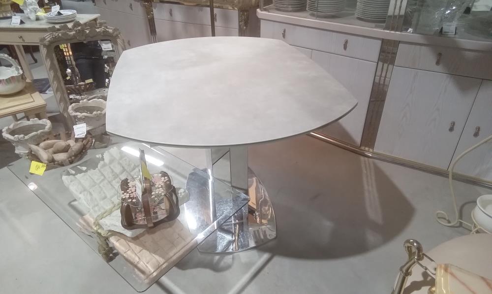 TABLE DESIGN PIED METAL ET PLATEAU CERAMIQUE EXTENSIBLE