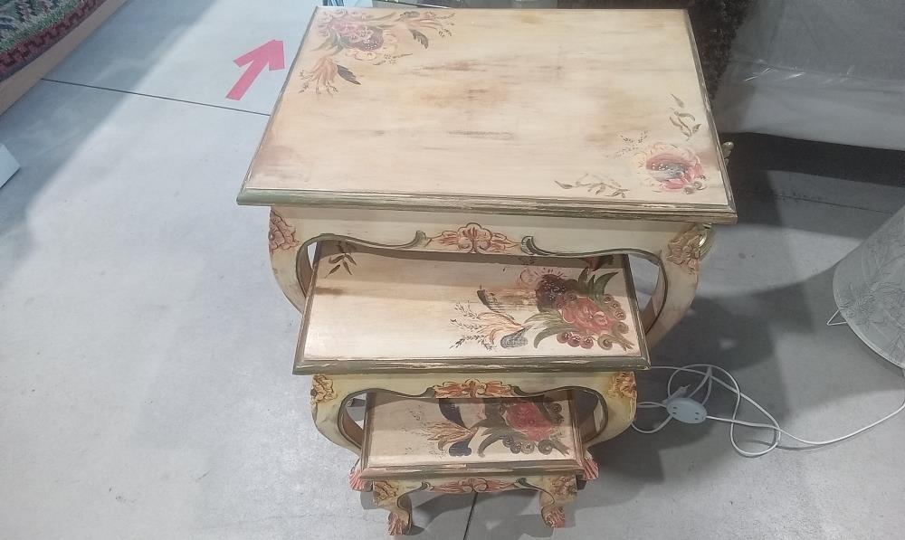 LOT DE 3 TABLES GIGOGNES DECOR FLORAL