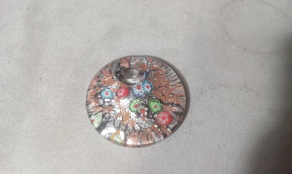 PENDENTIF VERRE AVEC LAQUE