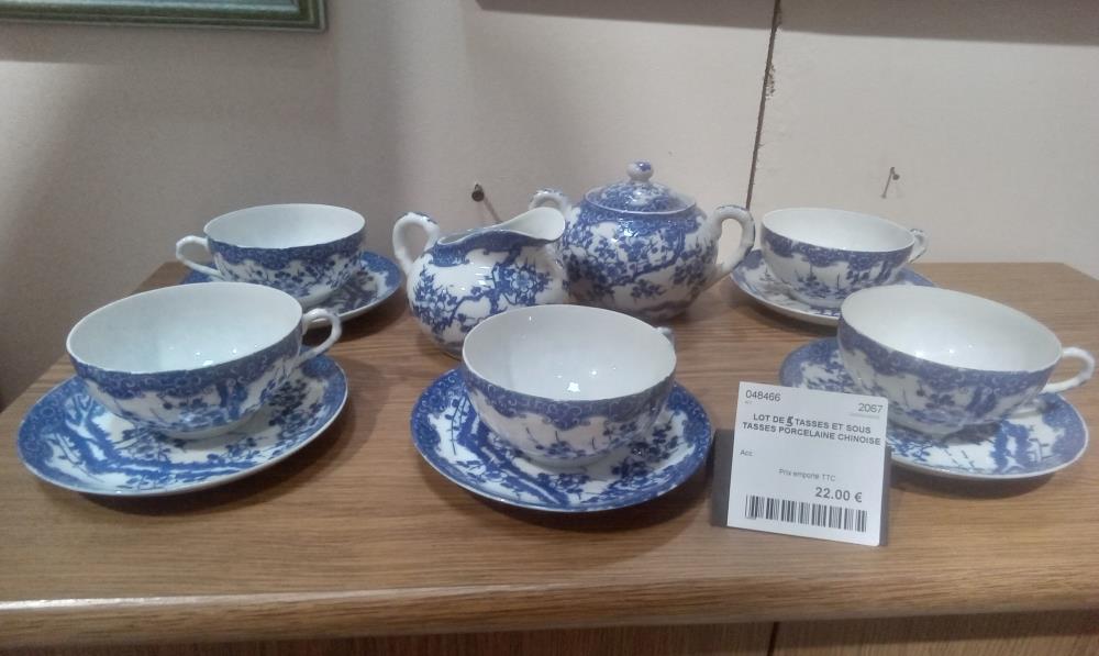 LOT DE 4 TASSES ET SOUS TASSES PORCELAINE CHINOISE