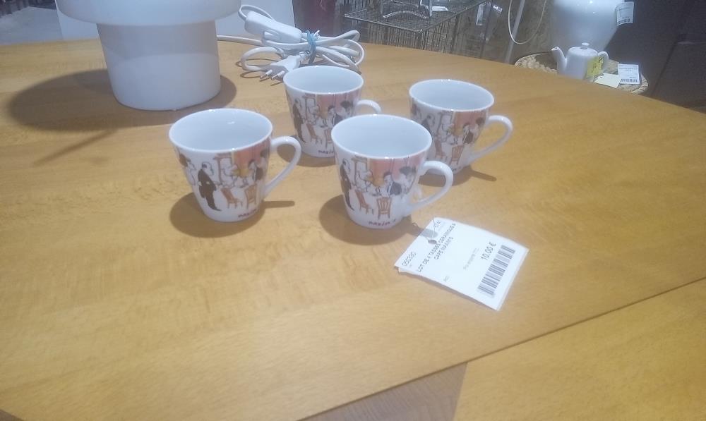 LOT DE 4 TASSES CERAMIQUE A CAFE MAXIM'S