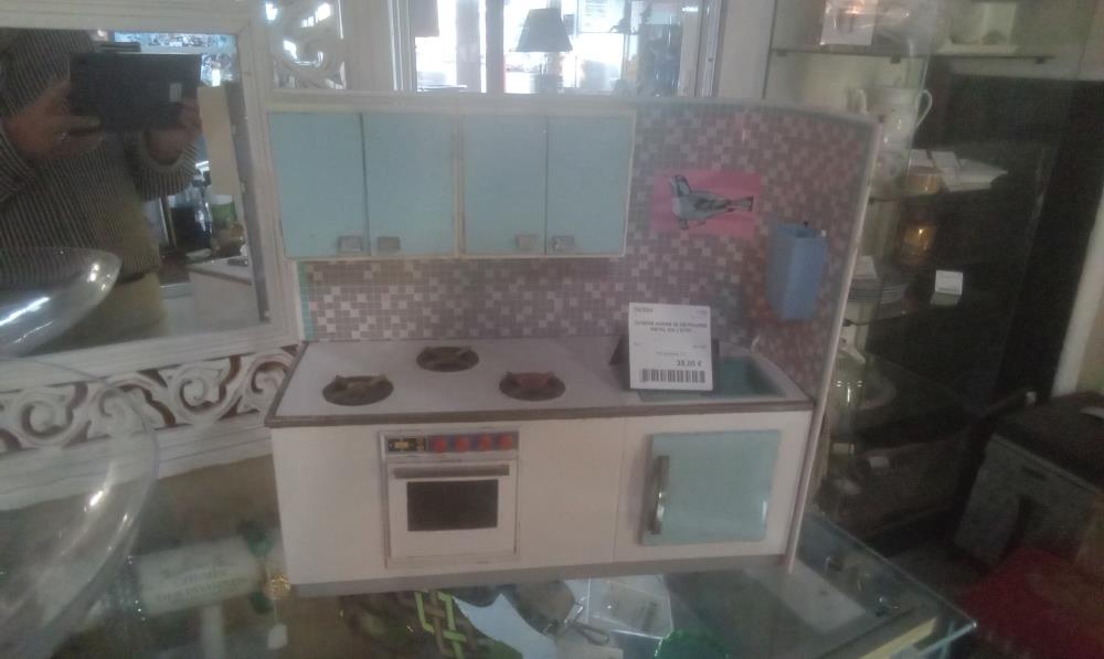 CUISINE ANNEE 50 DE POUPEE METAL EN L'ETAT