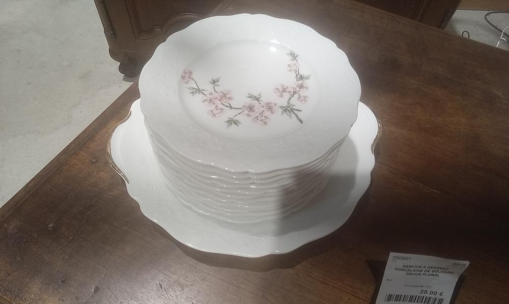 SERVICE A DESSERT PORCELAINE DE SOLOGNE DECOR FLORAL