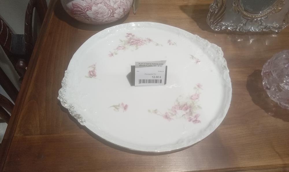 PLAT A TARTE PORCELAINE DECOR FLORAL EN L'ETAT