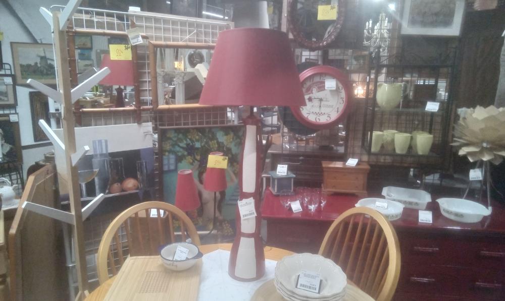 LAMPE CERAMIQUE ROUGE ET BLANC+ABATJOUR ROUGE