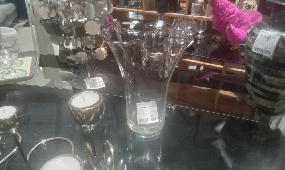 VASE VERRE FESTONNEE