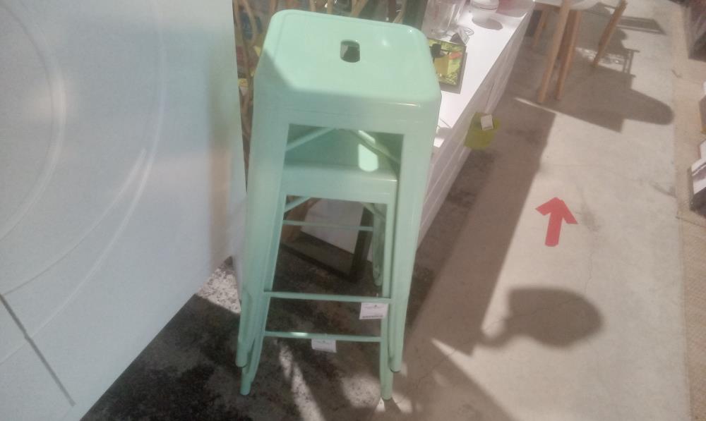 TABOURET SKLUM STYLE INDUSTRIEL VERT