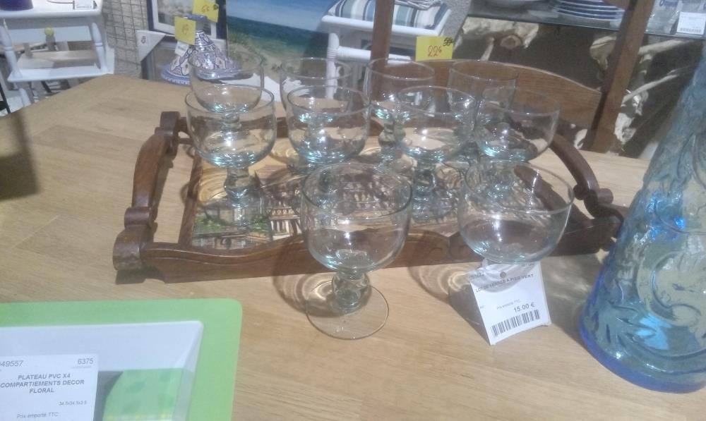 LOT DE VERRES A PIED VERT