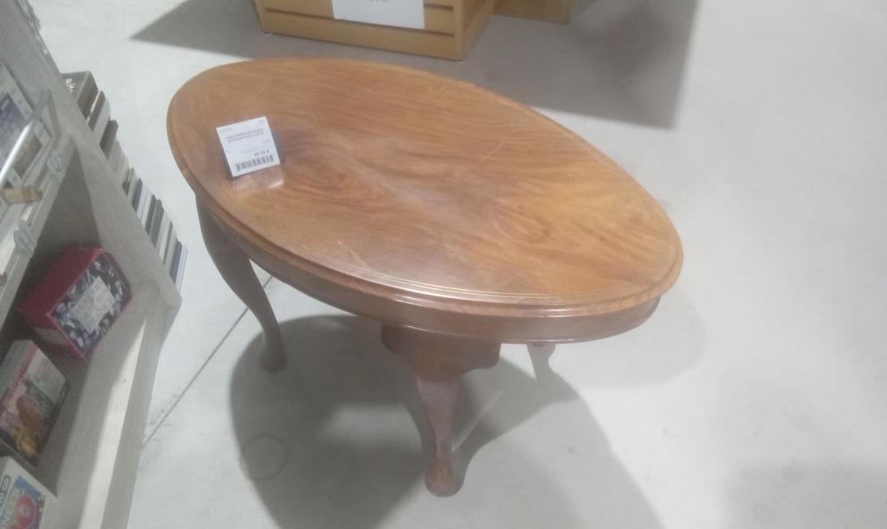 TABLE BASSE OVALE BOIS EXOTIQUE+FILET LAITON