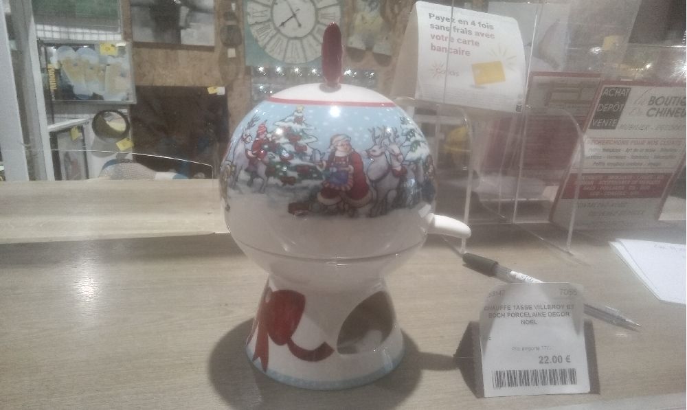 CHAUFFE TASSE VILLEROY ET BOCH PORCELAINE DECOR NOEL