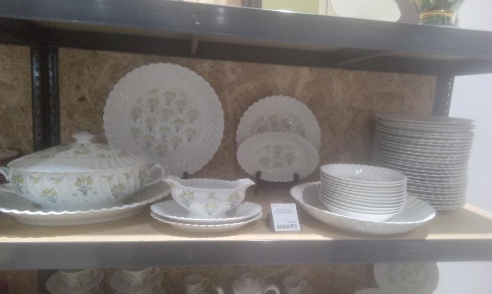SERVICE VAISSELLE PORCELAINE DE LIMOGES HAVILAND TORSE JONQUILLE