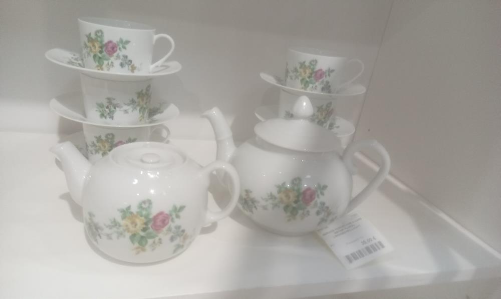 SERVICE PORCELAINE A CAFE DECOR FLORAL LIMOGES+PILLIVUYT