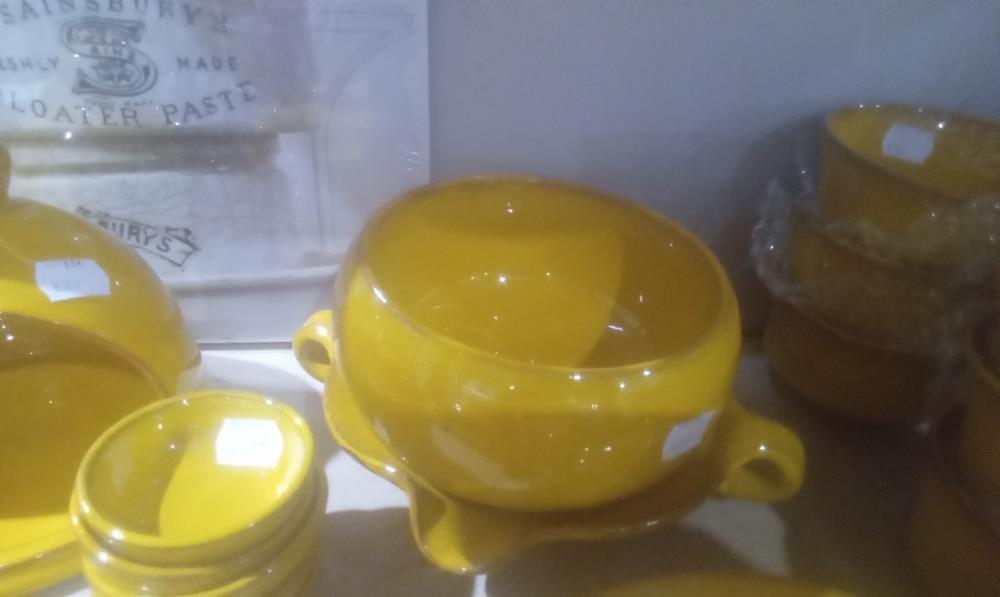 SALADIER TERRE CUITE VERNISSE JAUNE