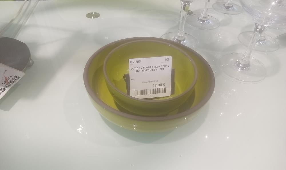 LOT DE 2 PLATS CREUX TERRE CUITE VERNISSE VERT