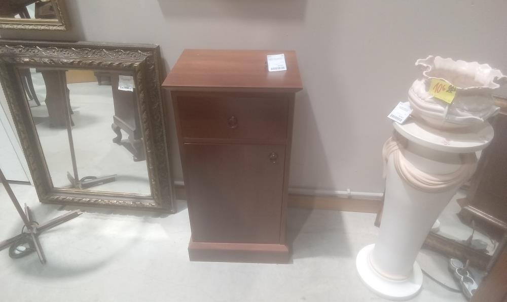 CHEVET TEINTE MERISIER 1 PORTE+1 TIROIR EN L'ETAT