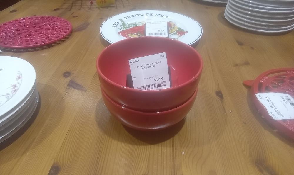 LOT DE 2 BOLS ROUGES CERAMIQUE
