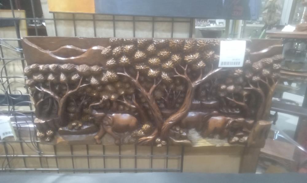FRISE MURALE BOIS SCULPTE AVEC ELEPHANTS