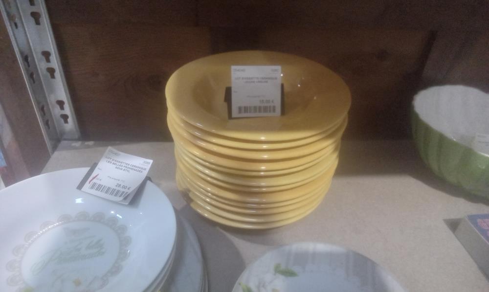 LOT D'ASSIETTE CERAMIQUE JAIUNE CREUSE