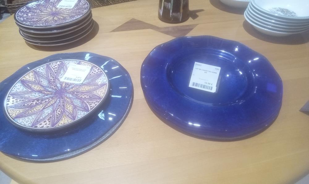 LOT DE 4 ASSIETTES VERRE GM