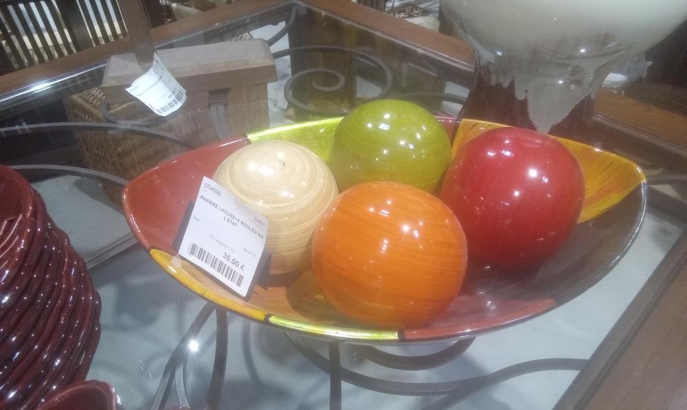 PANIERE LAQUEE+4 BOULES EN L'ETAT