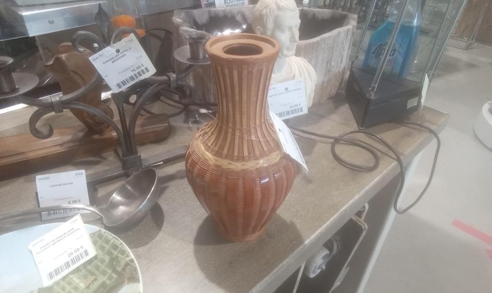 VASE OSIER