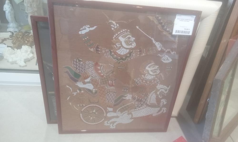 SOUS VERRE CADRE ROUGE SCENE ASIATIQUE
