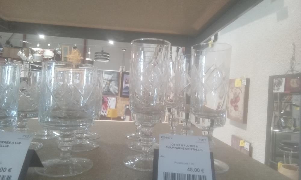 LOT DE 6 FLUTES A CHAMPAGNE CRISTALLIN