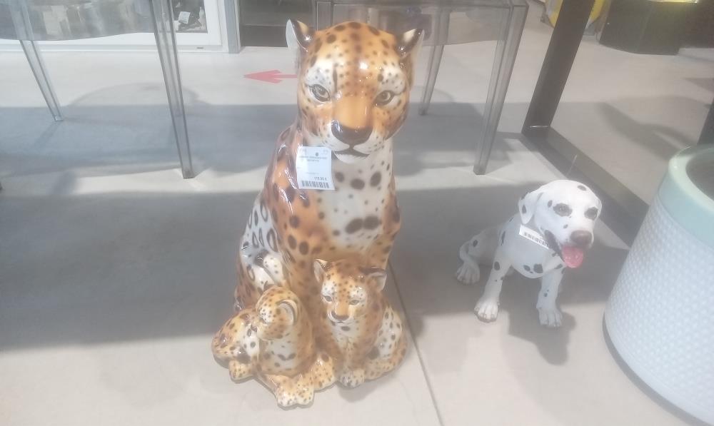 LEOPARD CERAMIQUE AVEC SES PETITS