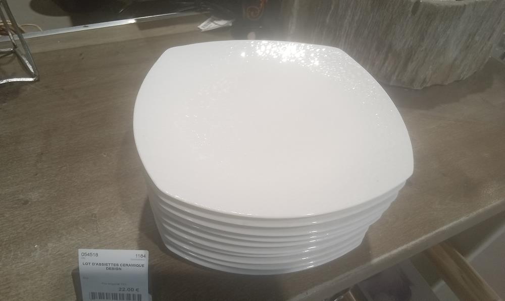 LOT D'ASSIETTES CERAMIQUE DESIGN