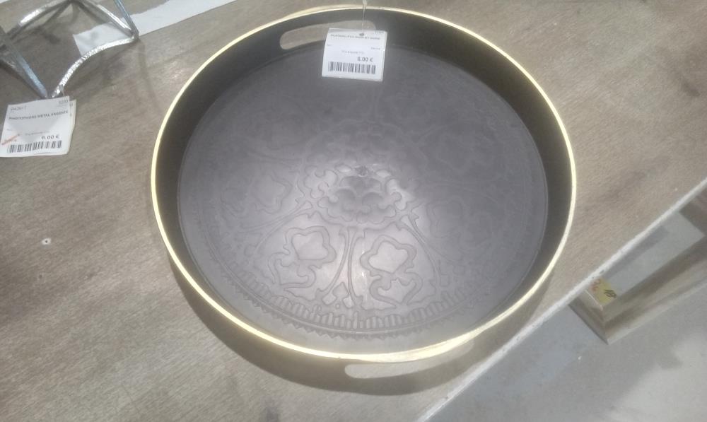 PLATEAU PVC NOIR ET DORE