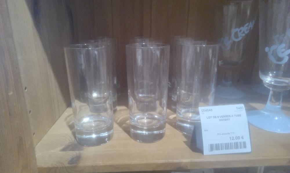 LOT DE 9 VERRES A TUBE WHISKY