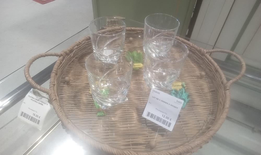 LOT DE 4 VERRES A WHISKY