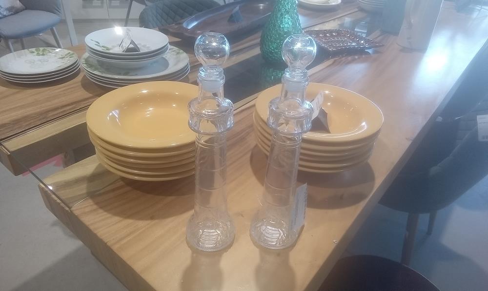 PAIRE DE FLACON VERRE FORME PHARE