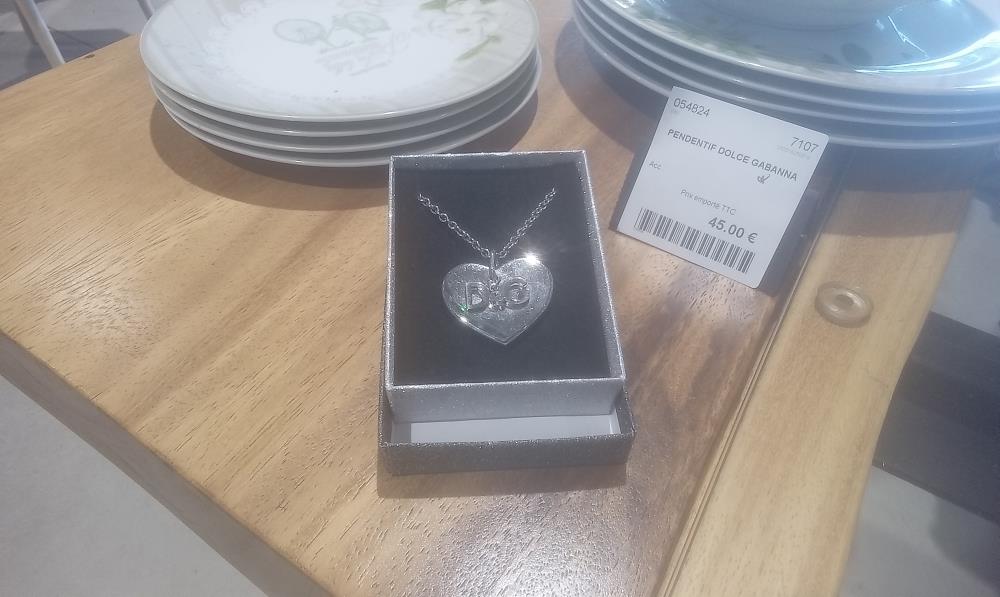 PENDENTIF DOLCE GABANNA