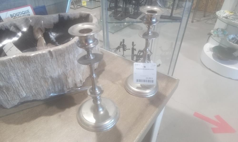 PAIRE DE BOUGEOIR ETAIN