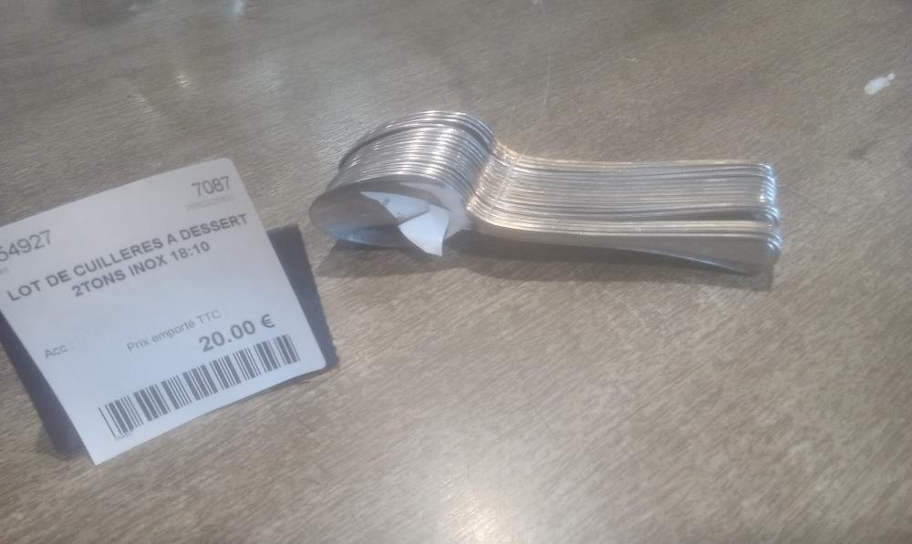 LOT DE CUILLERES A DESSERT 2TONS INOX 18:10