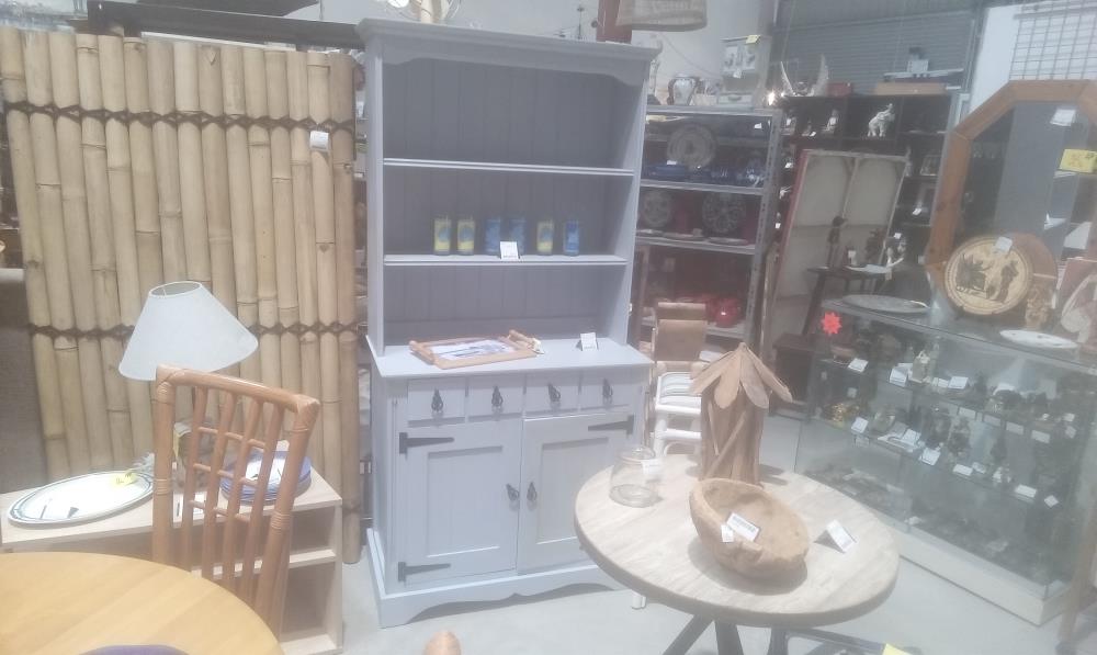 BUFFET VAISSELIER PEINT EN L'ETAT 2 PORTE+1 TIROIR