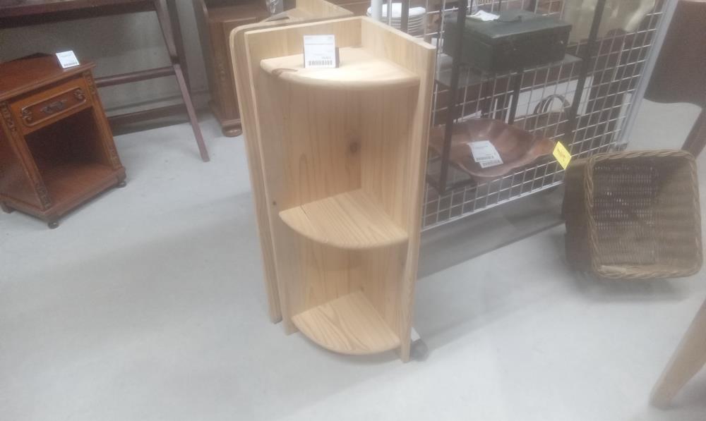 ETAGERE PIN MASSIF D'ANGLE