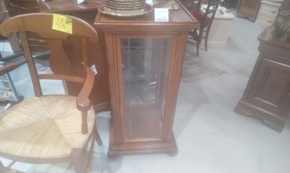 VITRINE BASSE MARQUETEE 1 PORTE EN L'ETAT