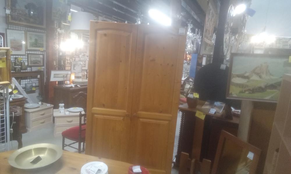 ARMOIRE PIN 2 PORTES +1 TIROIR EN L'ETAT