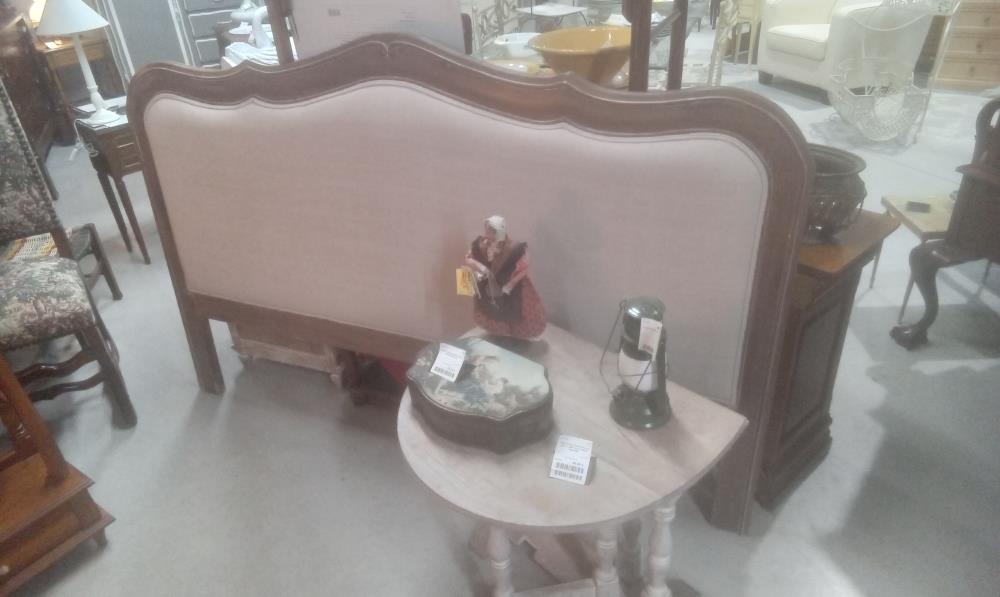 TETE DE LIT 160 CAPITONNEE ET BOISERIE