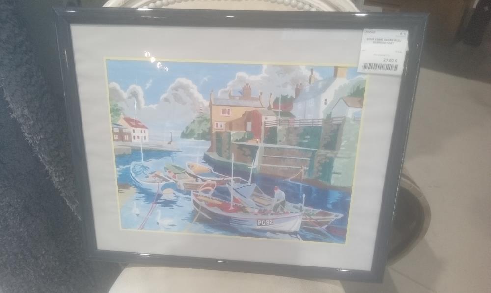 SOUS VERRE CADRE BLEU SCENE DE PORT